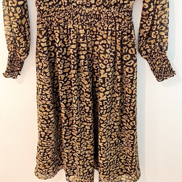 Who What Wear Long Sleeve V-Neck Sheer Leopard Animal Print Midi Dress - Picture 9 of 15